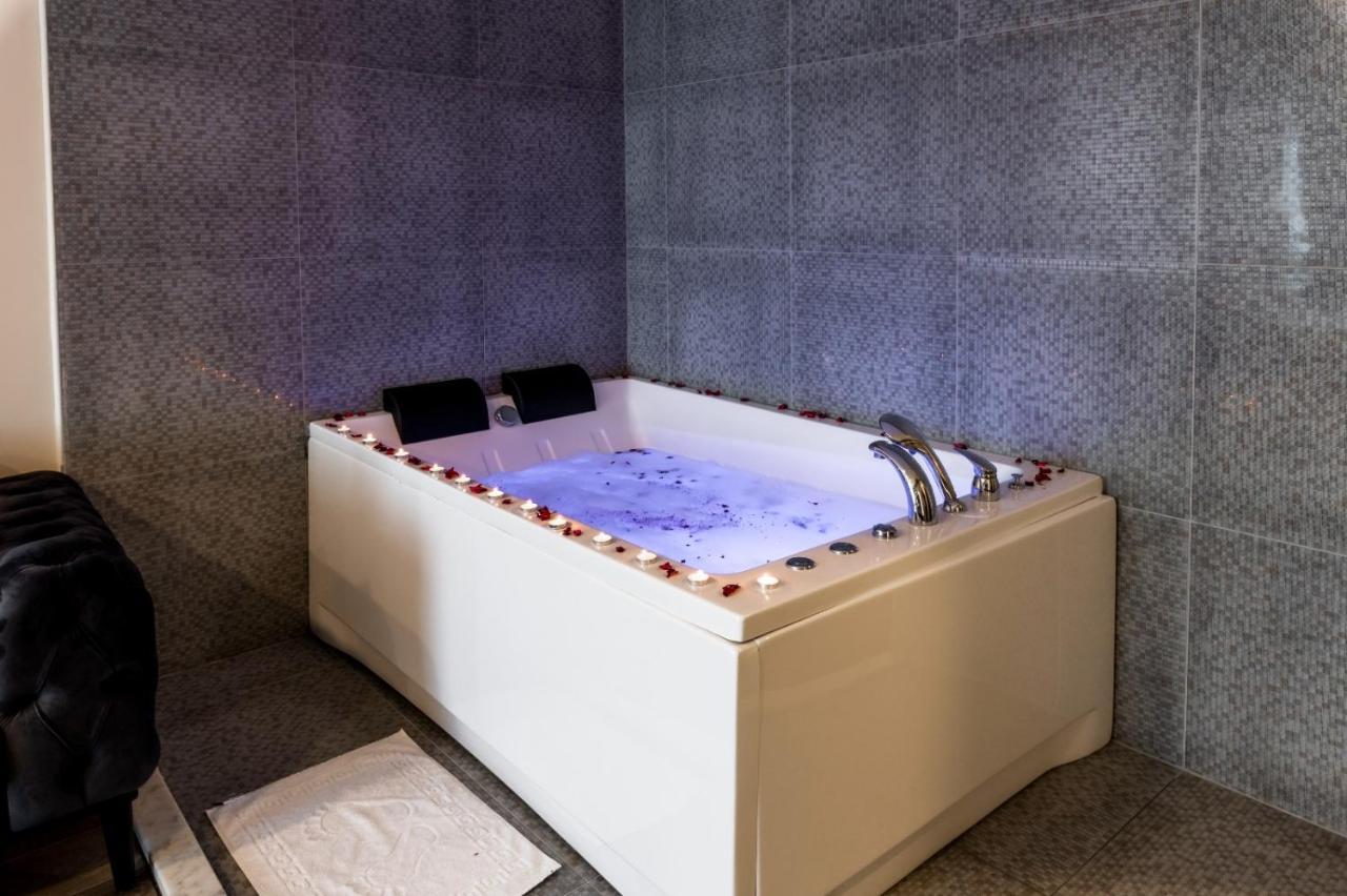 Arena Luxury Suites Hotel Istanboel Buitenkant foto